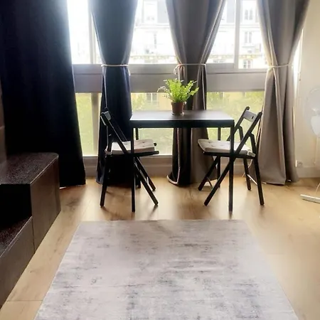 Charming In 12th Arrondissement Daire
